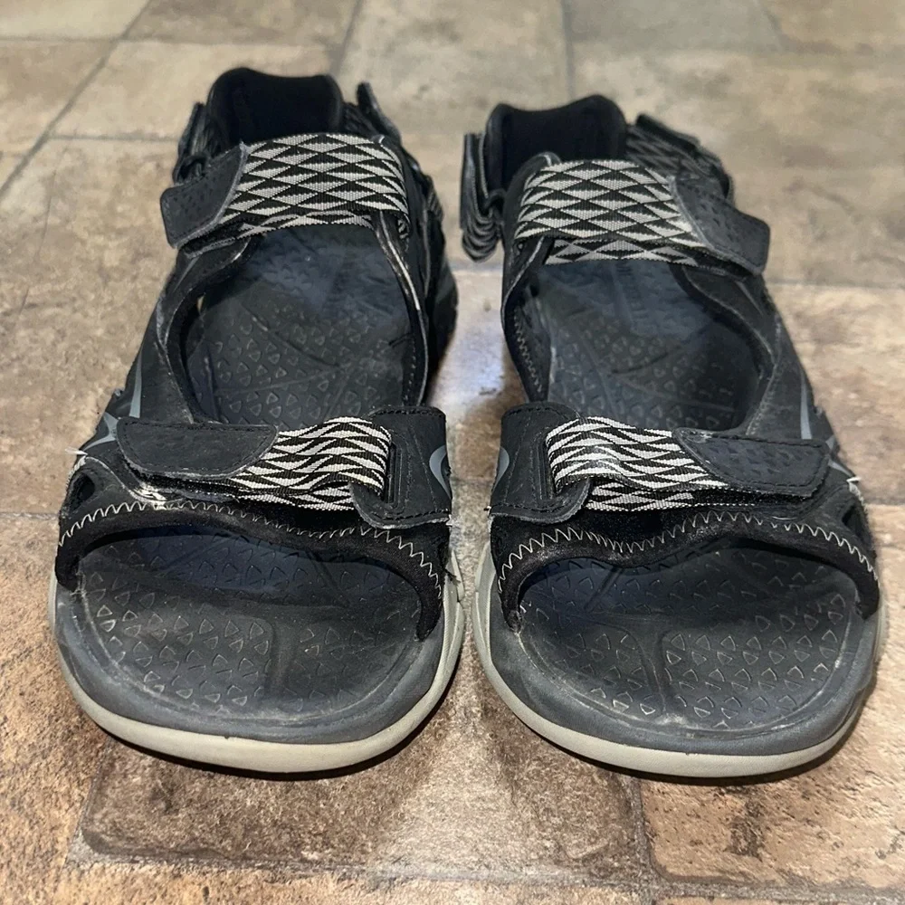 Merrell Size 10 - Picture 3 of 7